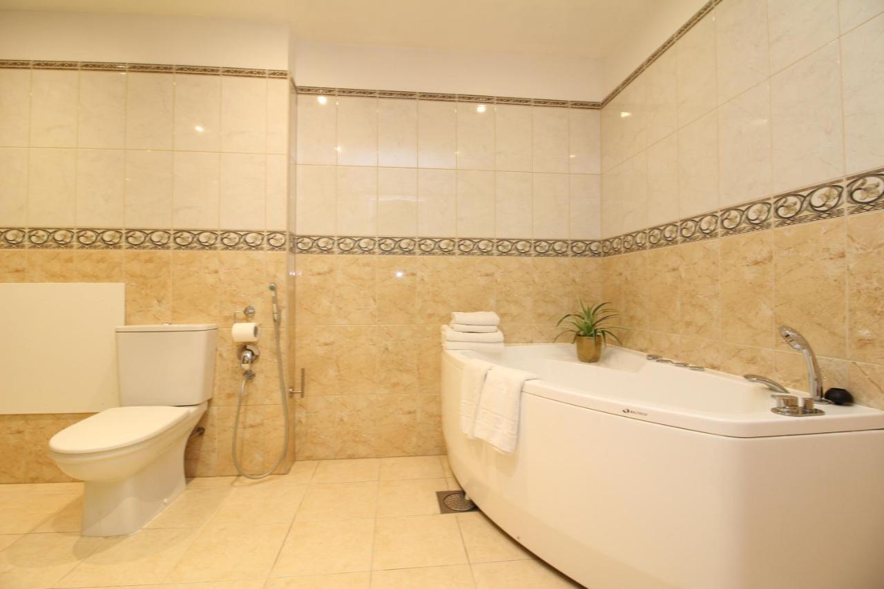 - Old Town Townhouse Huoneisto *